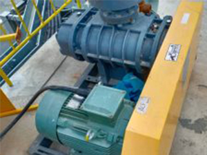 Vacuum Pumps / Compressor